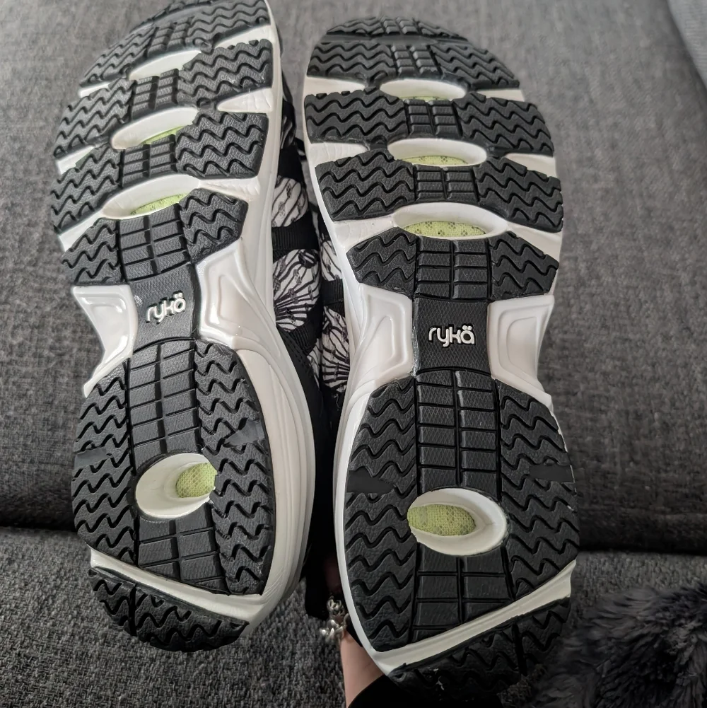 RykaHyrdo Sport Water Shoe